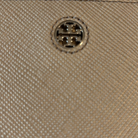 Tory Burch Gray Zip Around  Wallet - Picture 2 of 13